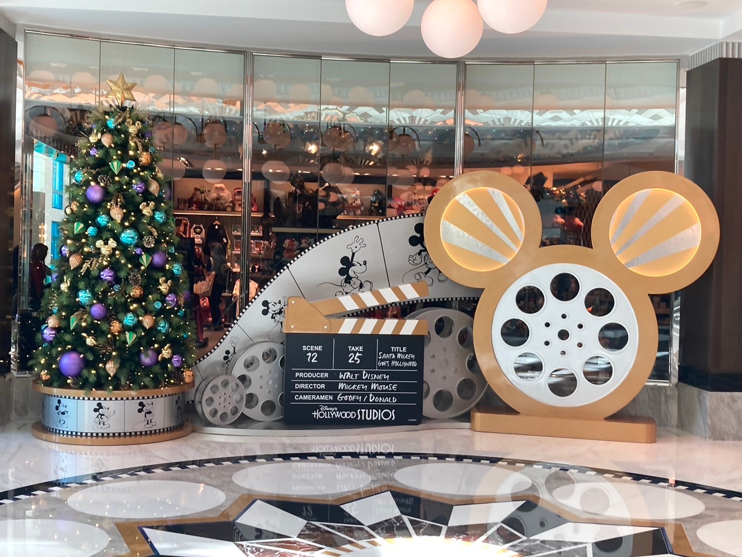 ディズニーストア サンタ プルート ぬいぐるみ 2008年 クリスマス