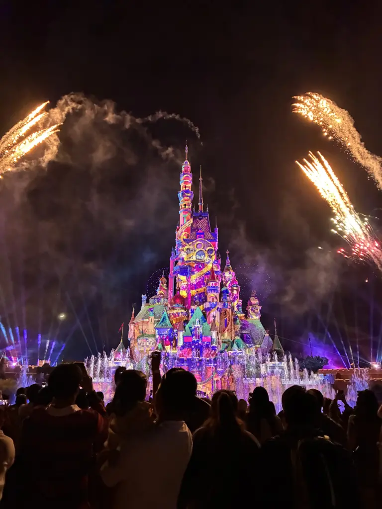 香港ディズニー】特別鑑賞エリアでモーメンタスを鑑賞 見え方や課金の