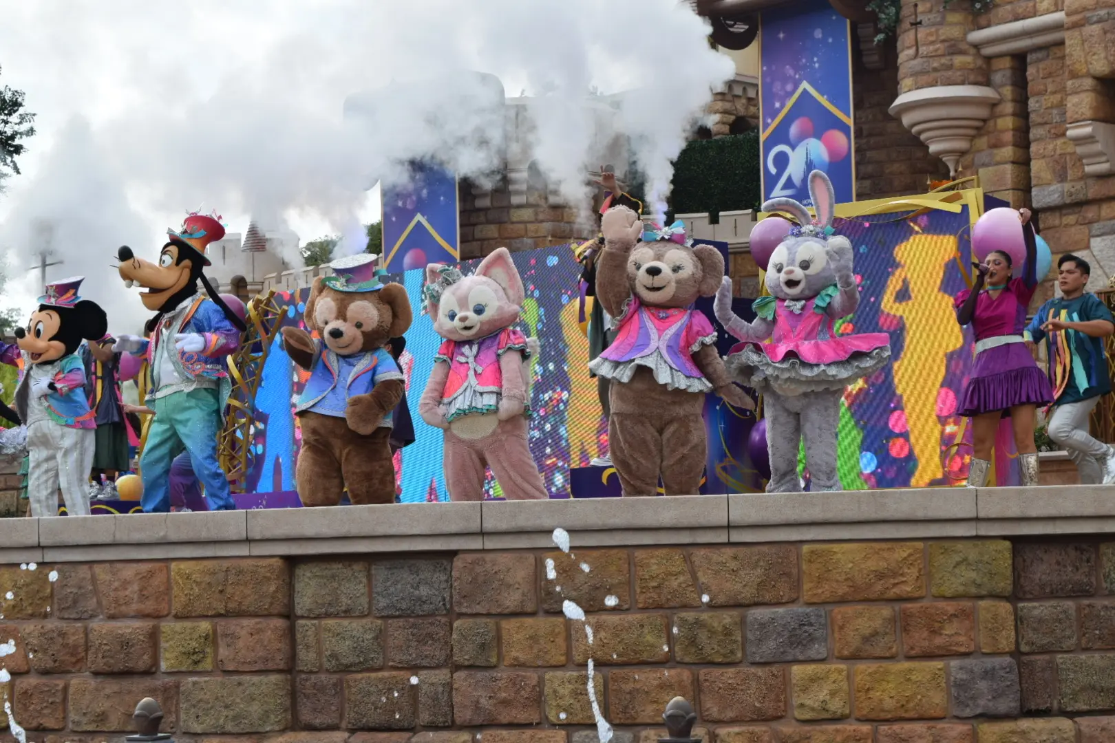 リクエスト2点香港ディズニー 香港ディズニーランドは2日間でどれだけ回ることができる？子連れの
