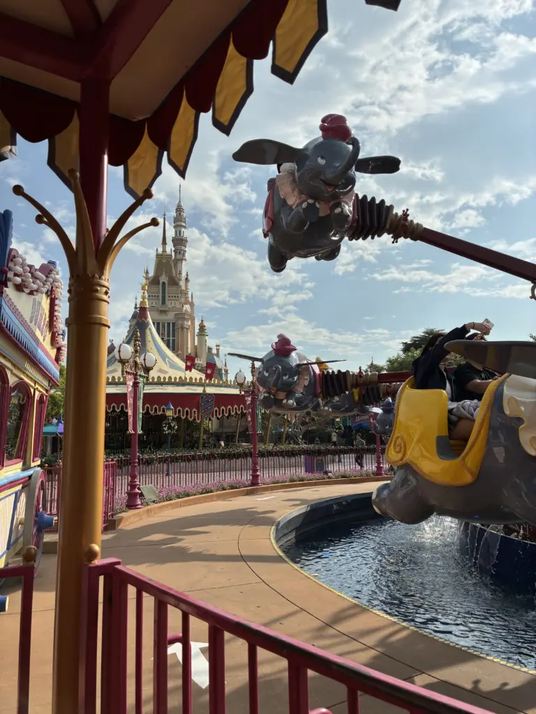 香港ディズニー】アトラクションまとめ 特徴や注意点、お子さま連れの