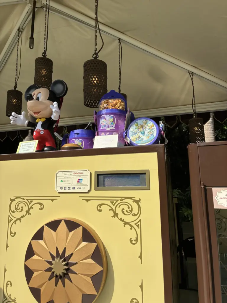 香港ディズニーランド ポップコーンバケットの種類や味は？ | 3兄弟の